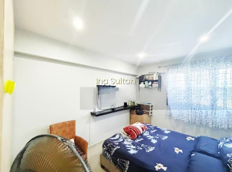 58 CHAI CHEE DRIVE image 1 of 9