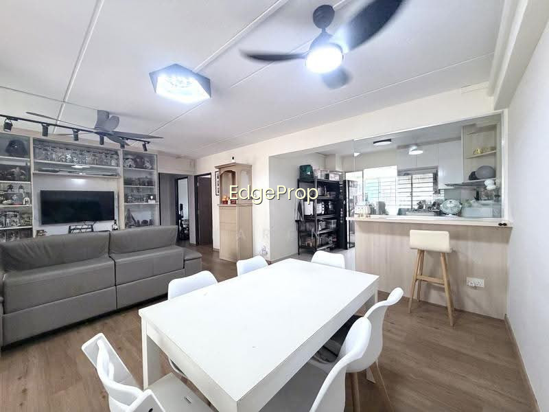 742 TAMPINES STREET 72