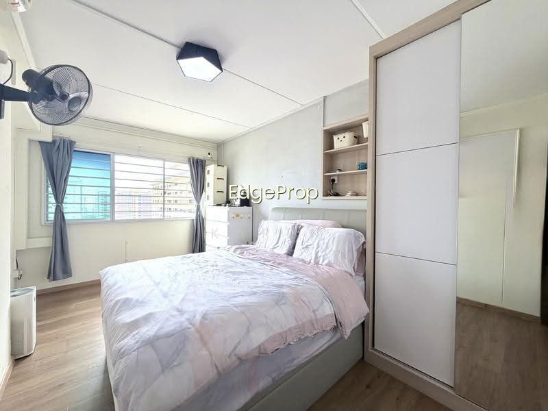 742 TAMPINES STREET 72 photo 6