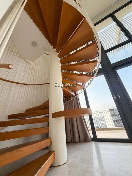 THE LAKEFRONT RESIDENCES photo 3
