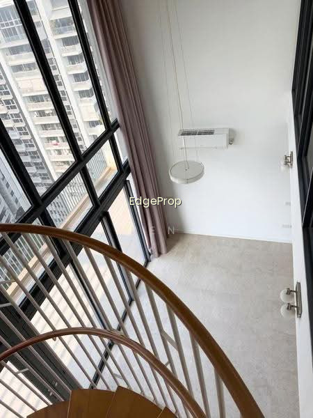 THE LAKEFRONT RESIDENCES photo 4