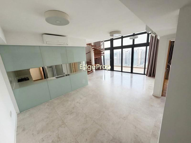 THE LAKEFRONT RESIDENCES photo 5