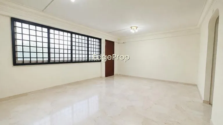 462 Tampines Street 44 image 1 of 10