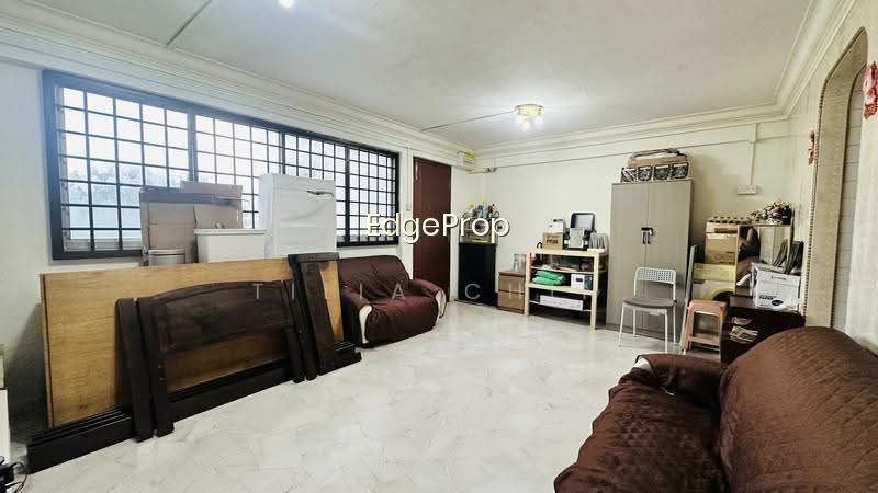 462 TAMPINES STREET 44 photo 3