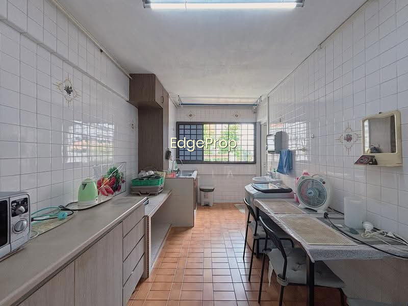462 TAMPINES STREET 44 photo 4