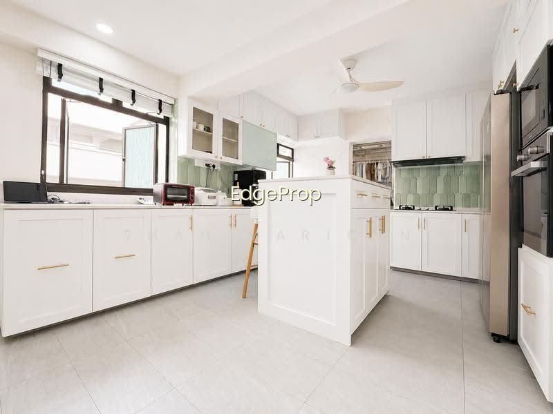 528 WOODLANDS DRIVE 14 photo 4