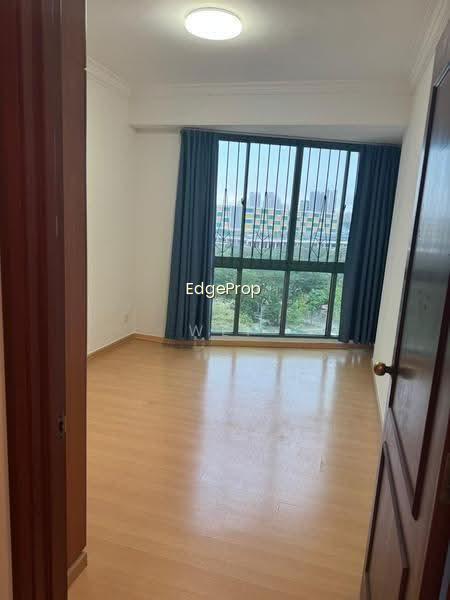 YEW MEI GREEN photo 4