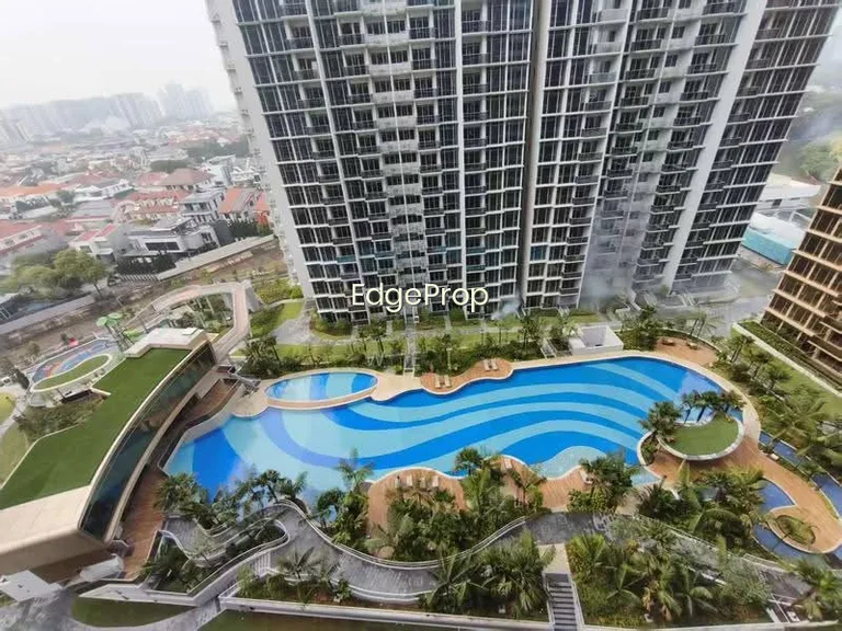 Grand Dunman image 1 of 10