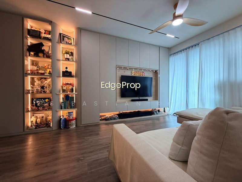 ESPARINA RESIDENCES image 1 of 10