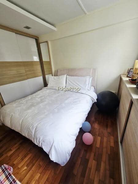 61 MARINE DRIVE photo 4