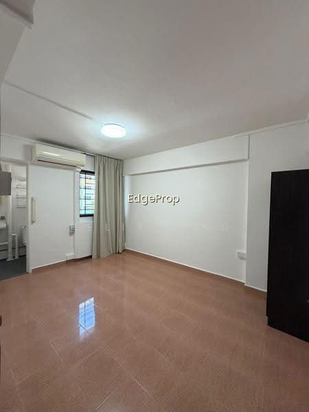 708 HOUGANG AVENUE 2 photo 2