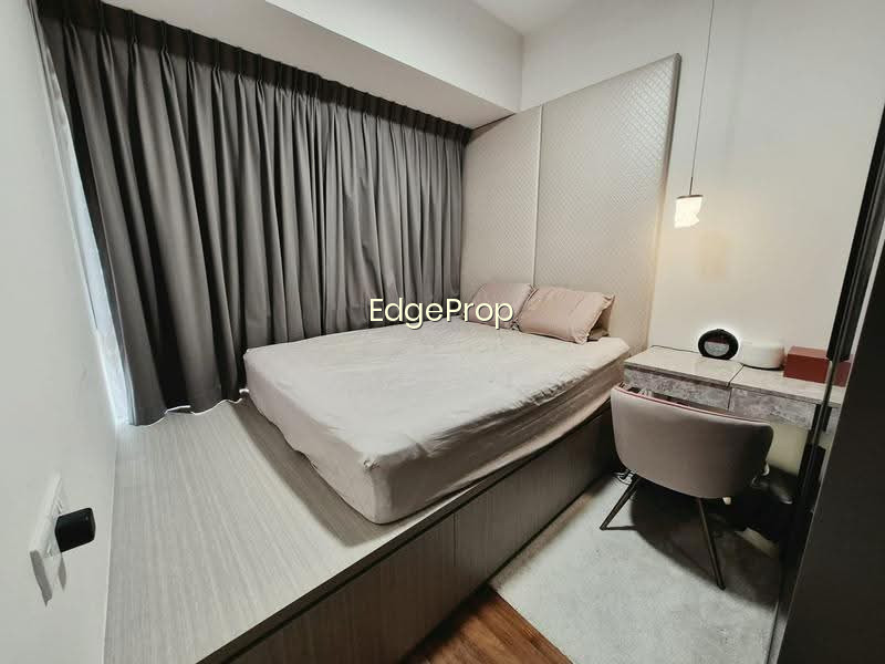 WHITESCAPE photo 3