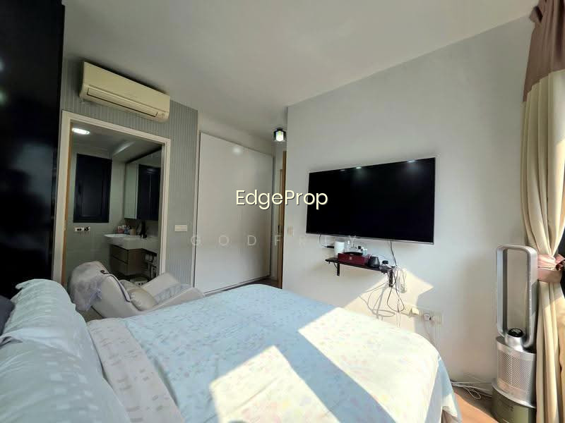 The Lakefront Residences photo 3