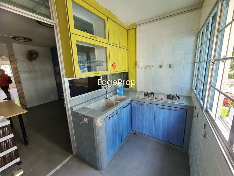 586 CHENG SAN COURT photo 3