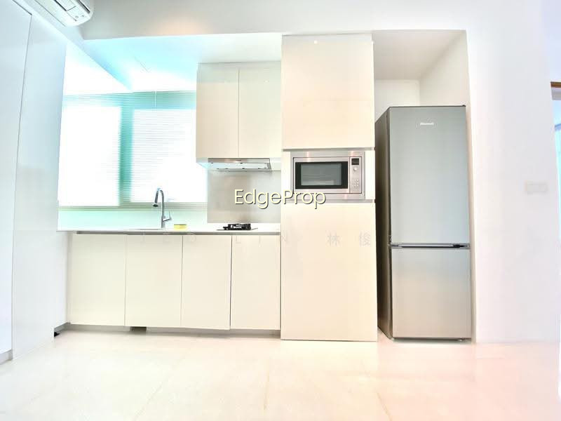 76 SHENTON photo 2