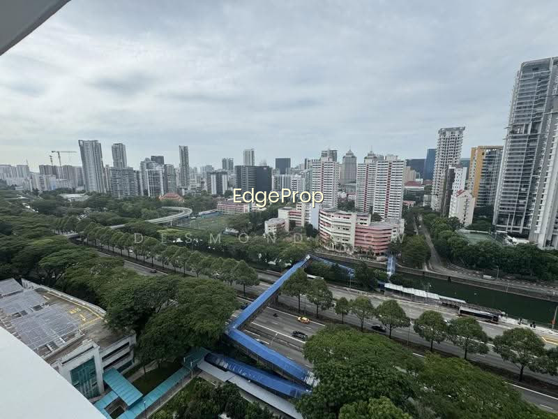 TRELLIS TOWERS photo 2
