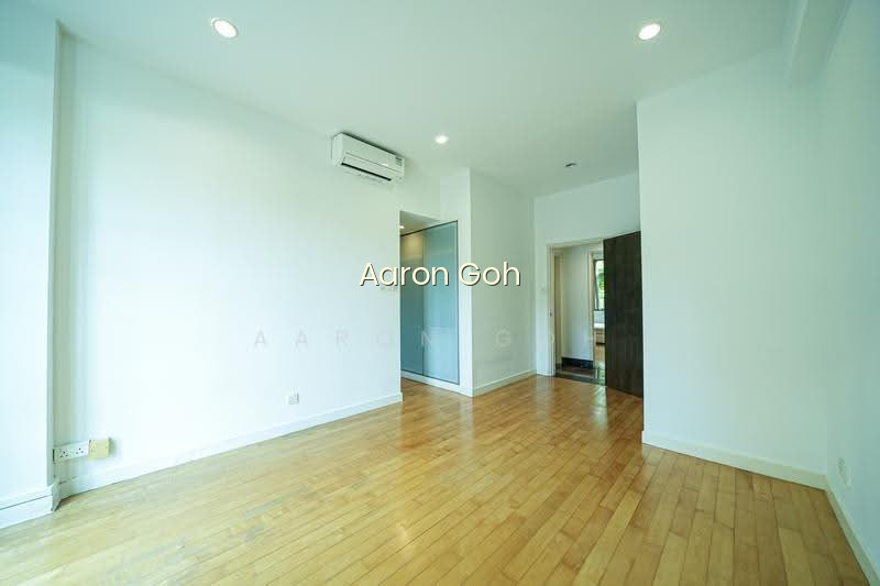 Landbay Condo photo 4