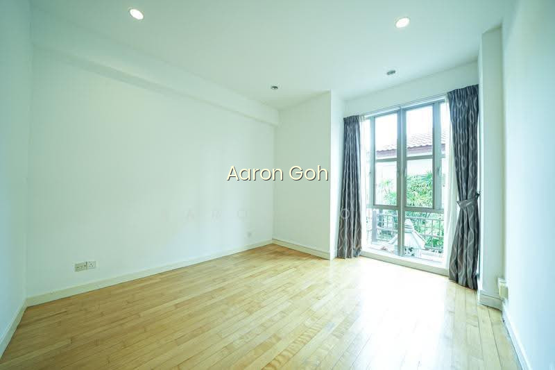 Landbay Condo photo 5