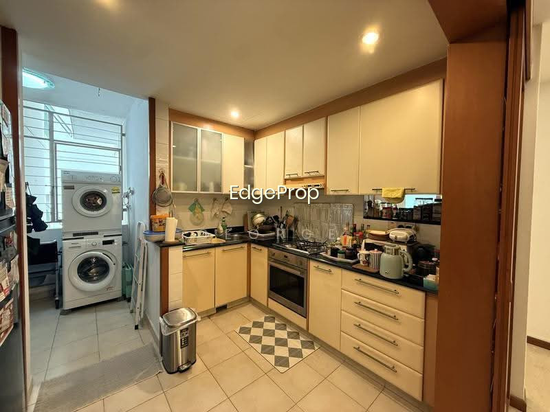 LILYDALE photo 6