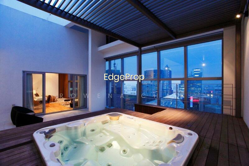 MARINA BAY RESIDENCES photo 3