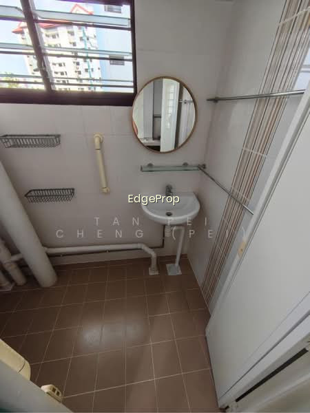 305 JURONG EAST STREET 32 photo 4