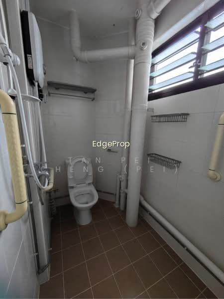 305 JURONG EAST STREET 32 photo 6