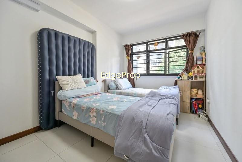 546B SEGAR ROAD photo 2