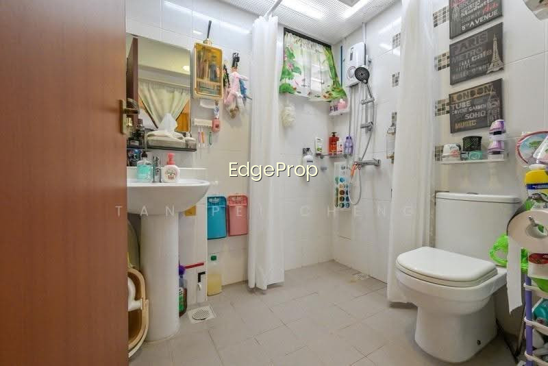 546B SEGAR ROAD photo 5