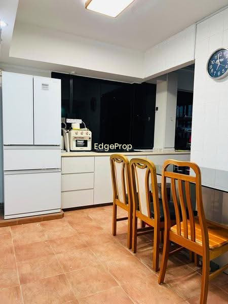 788C WOODLANDS CRESCENT photo 3