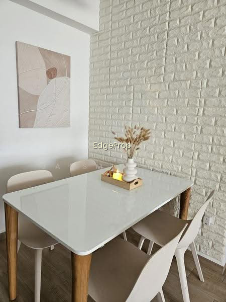 494H TAMPINES STREET 45 photo 2