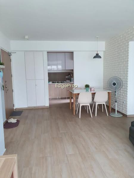 494H TAMPINES STREET 45 photo 4