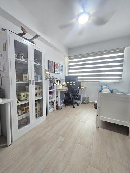 494H TAMPINES STREET 45 photo 5