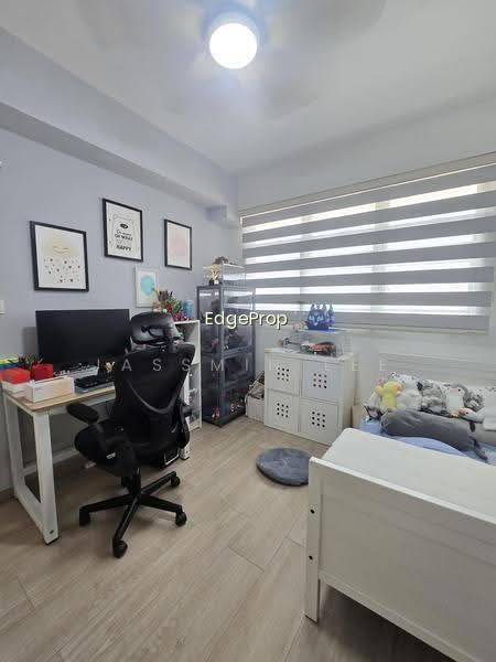 494H TAMPINES STREET 45 photo 6