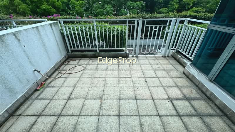 BLUE HORIZON photo 5