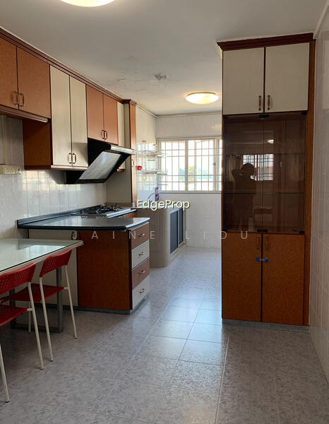 805 TAMPINES AVENUE 4 image 1 of 10