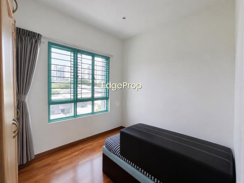 HAZEL PARK CONDO photo 3