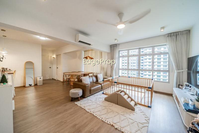 228A PUNGGOL FIELD image 1 of 10
