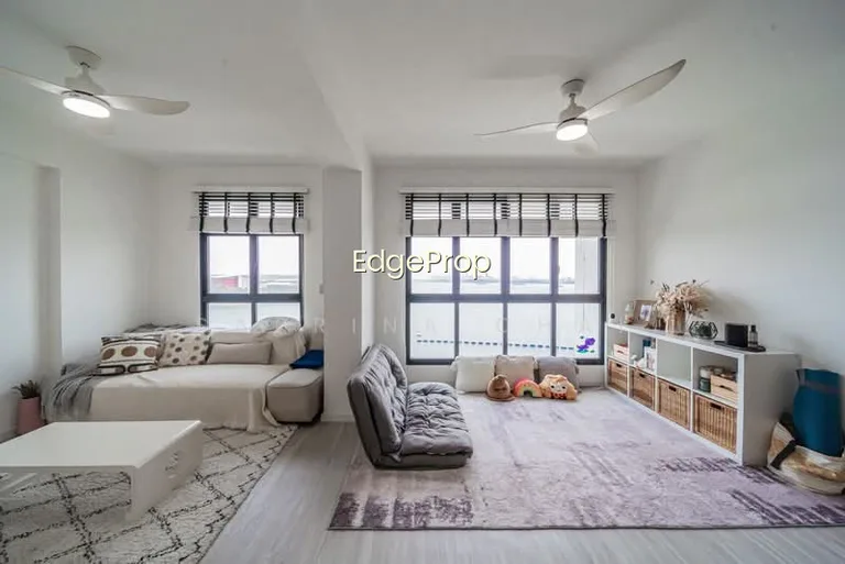 415D Northshore Drive image 1 of 10