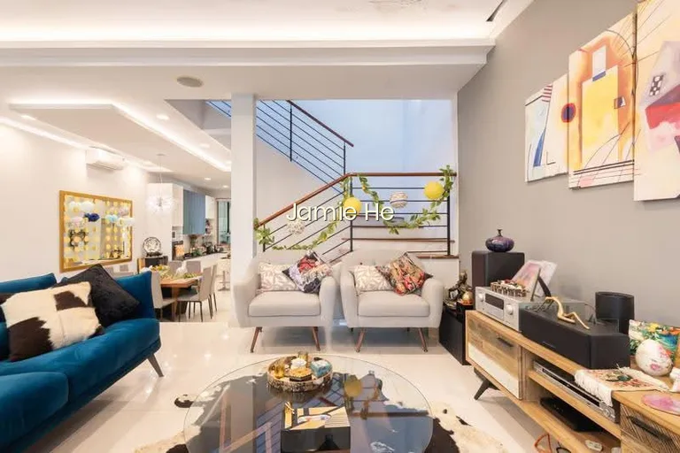 Rare Move-In Ready Terrace in Pemimpin. 1KM to Catholic High! image 1 of 10