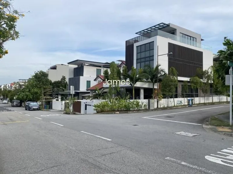 Opera Estate 7 Bedrooms Semi D | Lift Possible | Suits Extended Family image 1 of 10