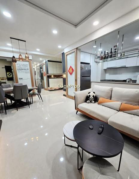 RIVERCOVE RESIDENCES EC photo 2