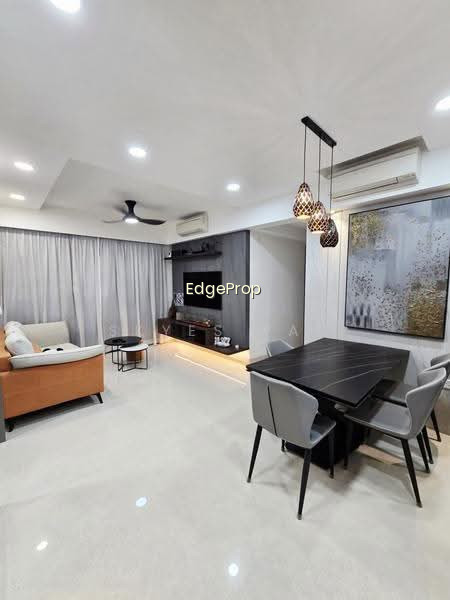 RIVERCOVE RESIDENCES EC photo 3