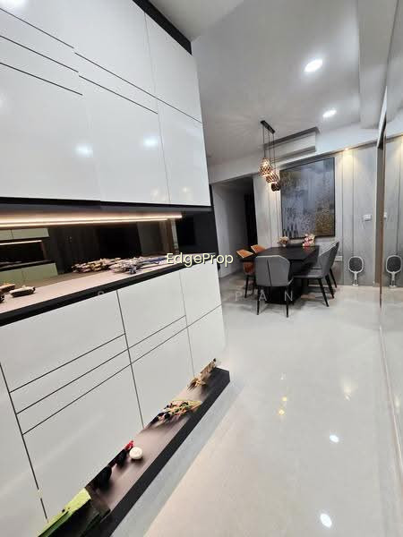 RIVERCOVE RESIDENCES EC photo 4