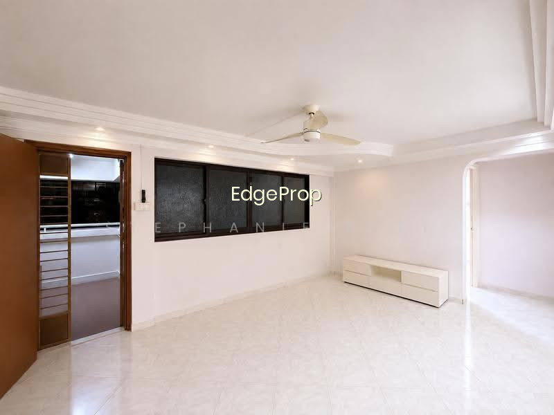 439 TAMPINES STREET 43 image 1 of 10