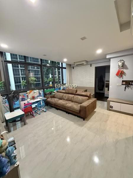 SYMPHONY SUITES photo 2