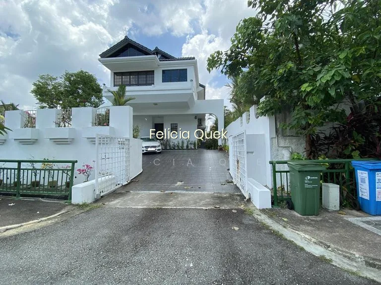 Bungalow in the Heart of District 15 ! Near Chung Cheng High, Taonan Pri, Tanjong Katong Pri image 1 of 10