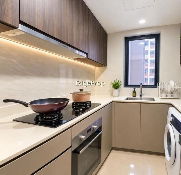 RIVERFRONT RESIDENCES photo 3