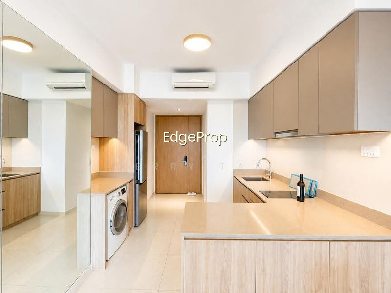 TWIN VEW photo 6