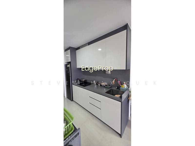 REGENT RESIDENCES photo 2