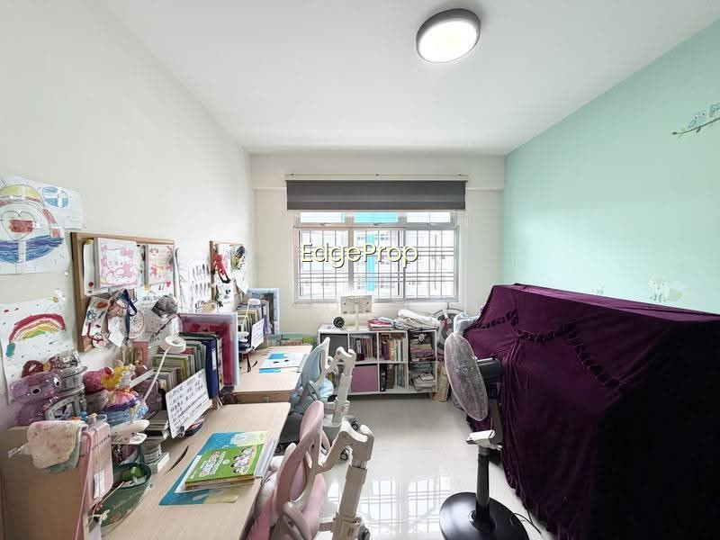 879B TAMPINES AVENUE 8 photo 2